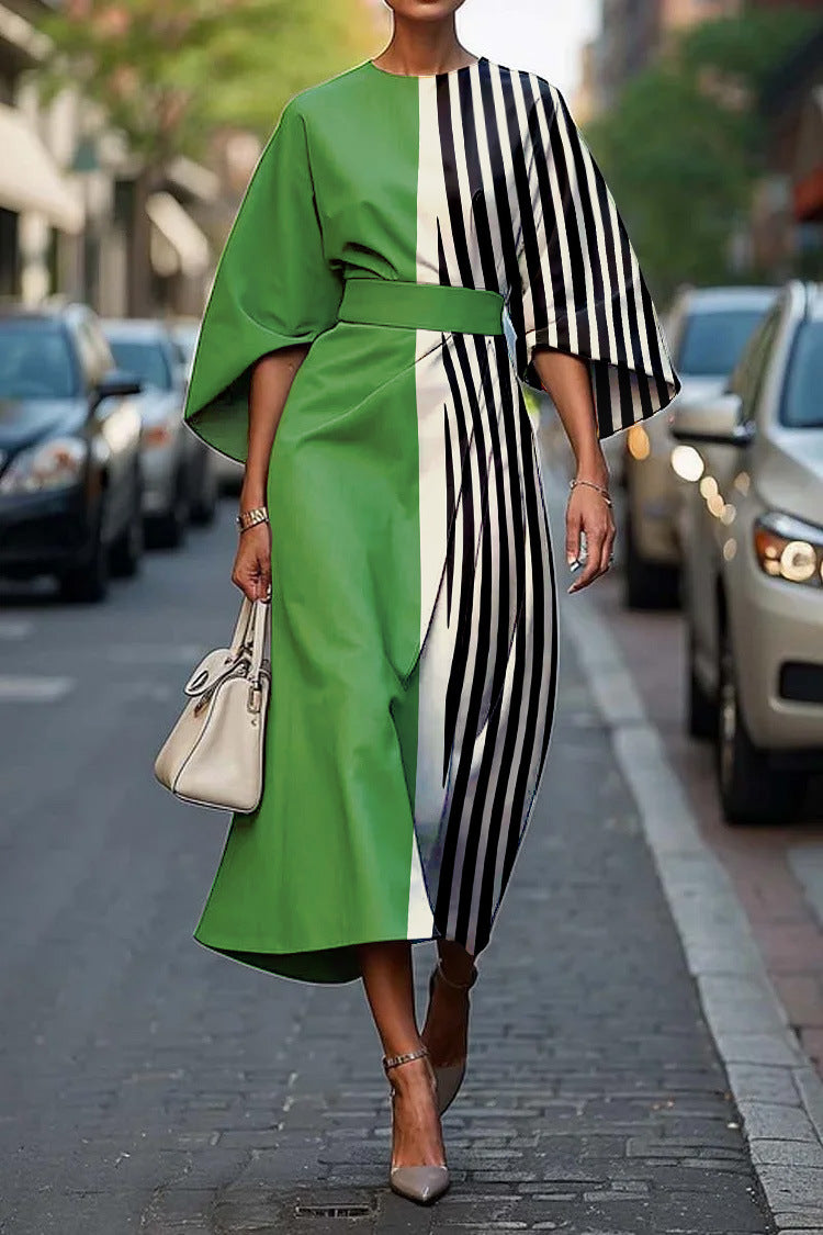 Melody™ - Elegant Dress with Round Neck